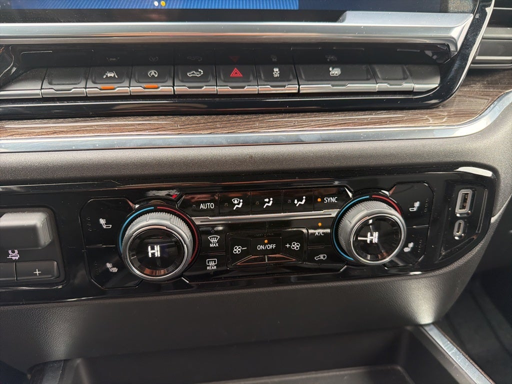 2023 Chevrolet Silverado 1500 RST CARBRAVO!