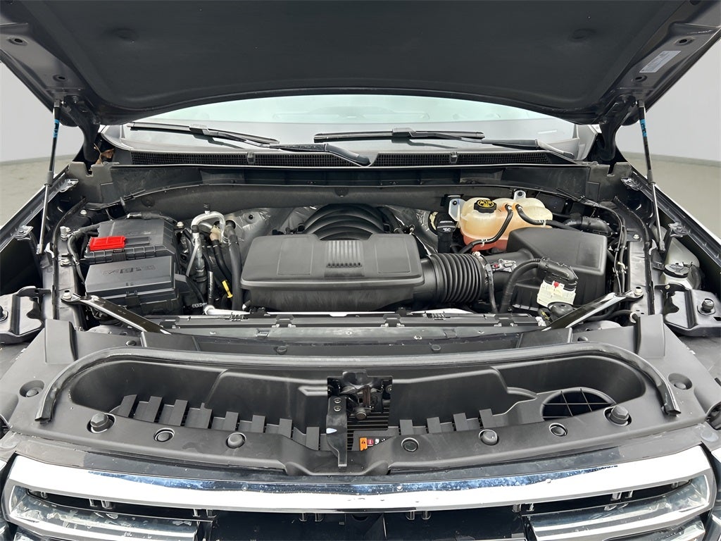 2023 GMC Yukon SLT CARBRAVO!