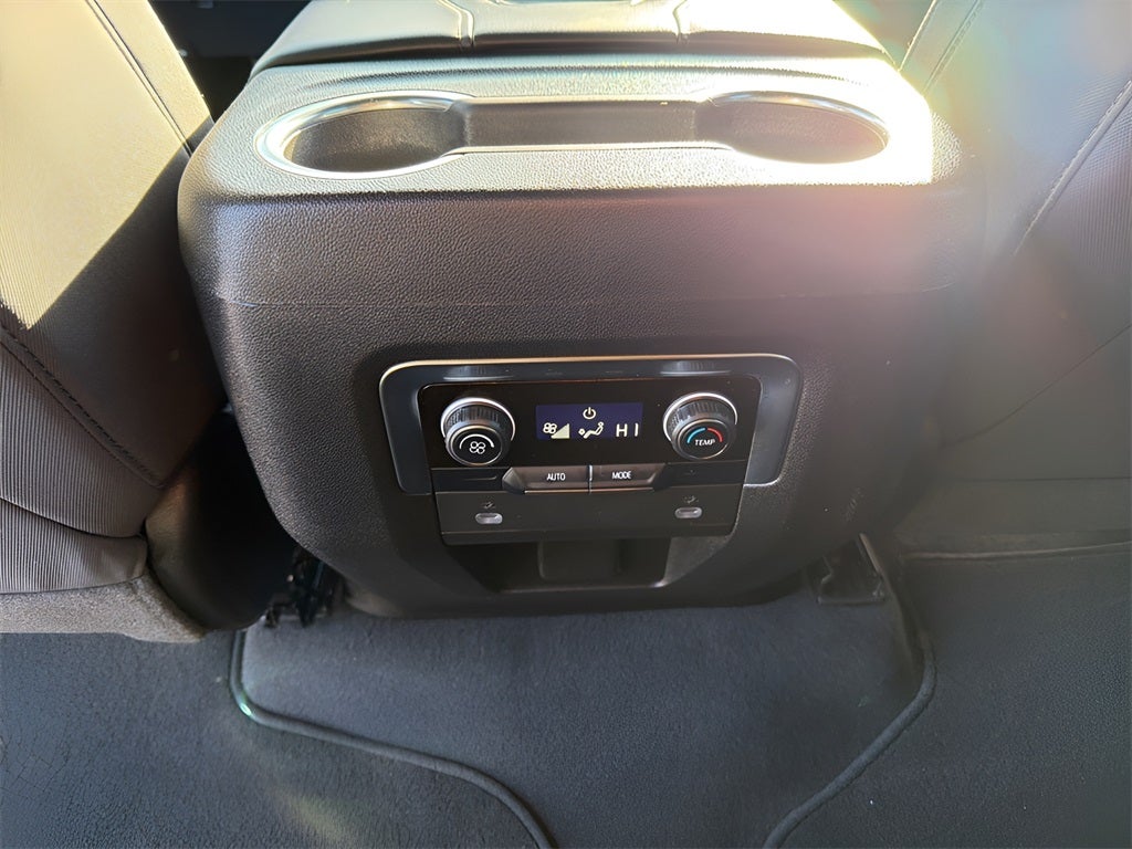 2023 Chevrolet Tahoe LS CARBRAVO!