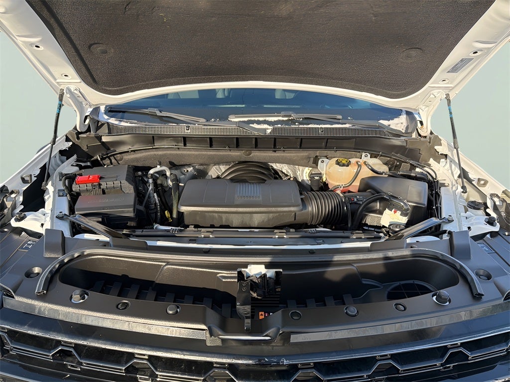 2023 Chevrolet Tahoe LS CARBRAVO!