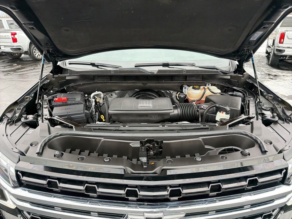 2023 Chevrolet Tahoe LS CARBRAVO!