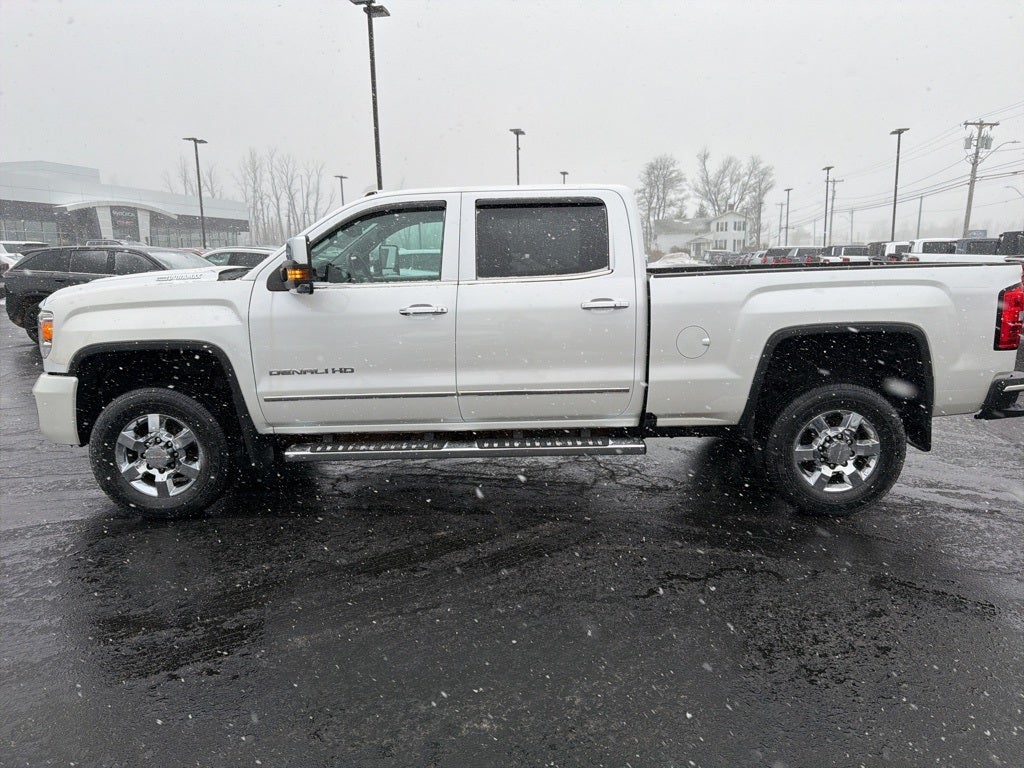 2018 GMC Sierra 3500HD Denali CARBRAVO!