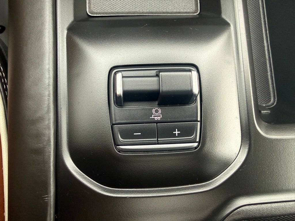 2024 GMC Sierra 2500HD Denali Ultimate CARBRAVO!