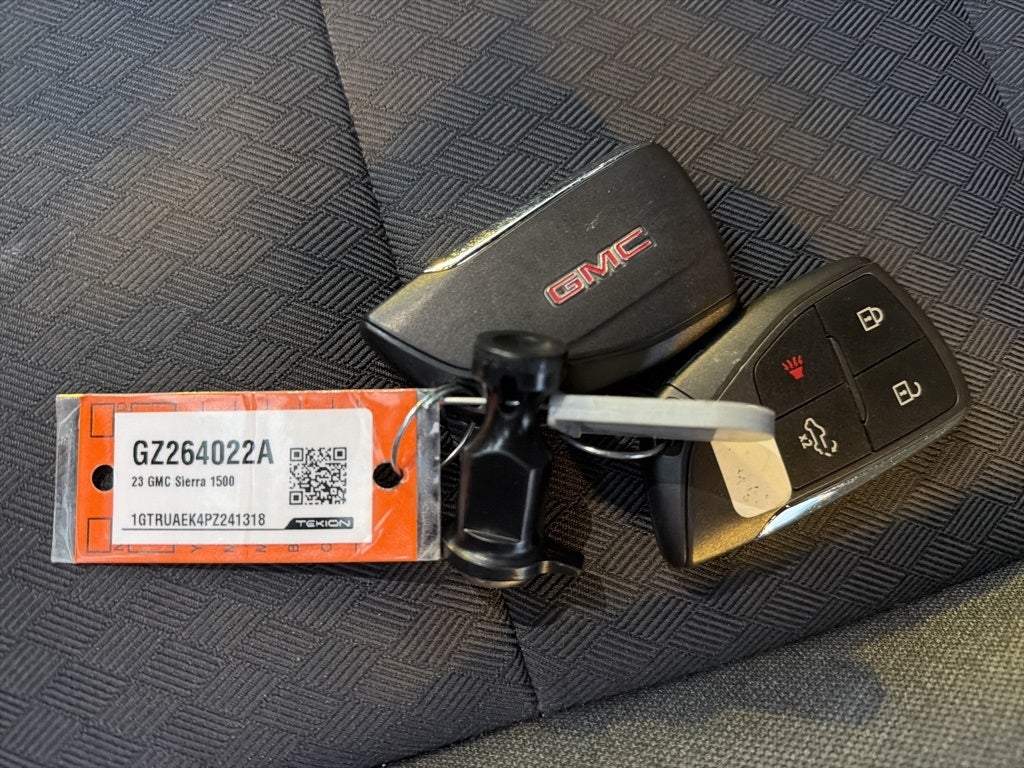 2023 GMC Sierra 1500 Pro CARBRAVO!