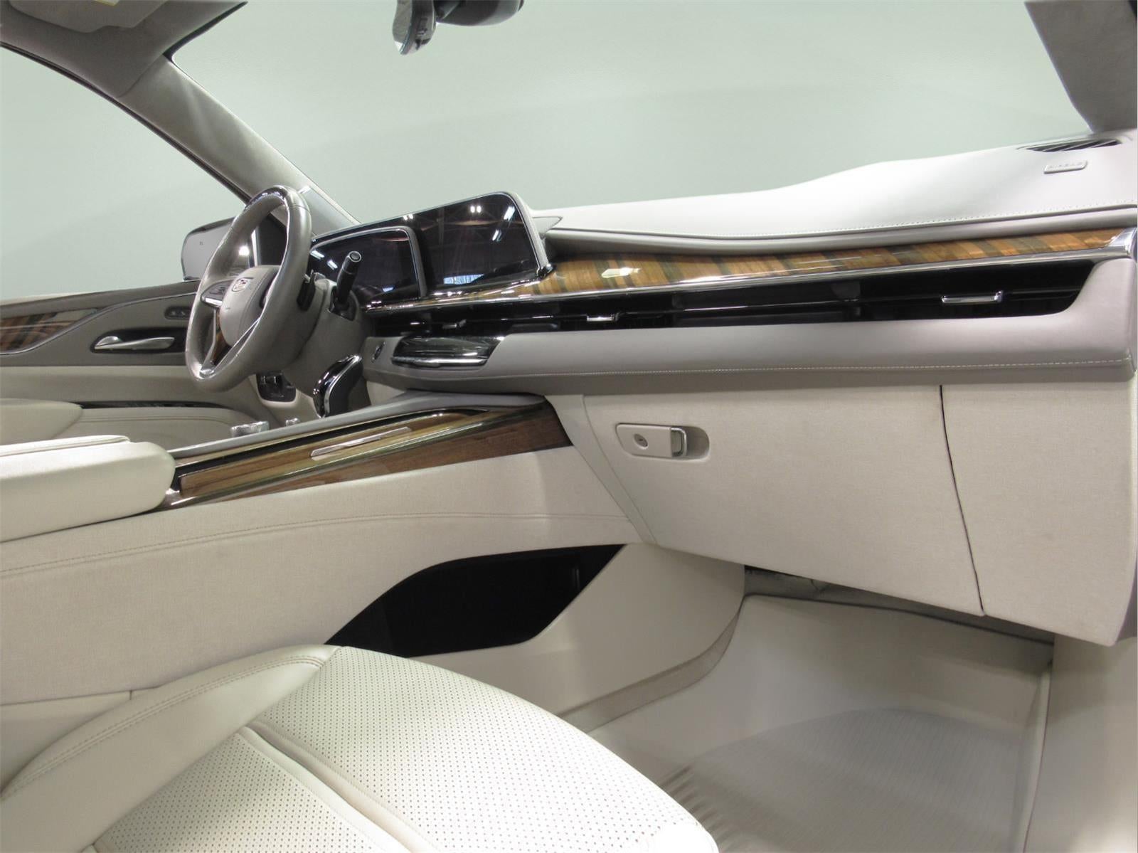 2023 Cadillac Escalade 4WD Sport Platinum