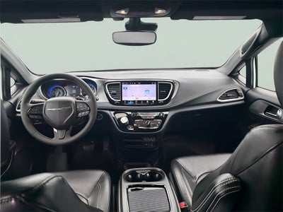 2022 Chrysler Pacifica Touring L CARBRAVO!