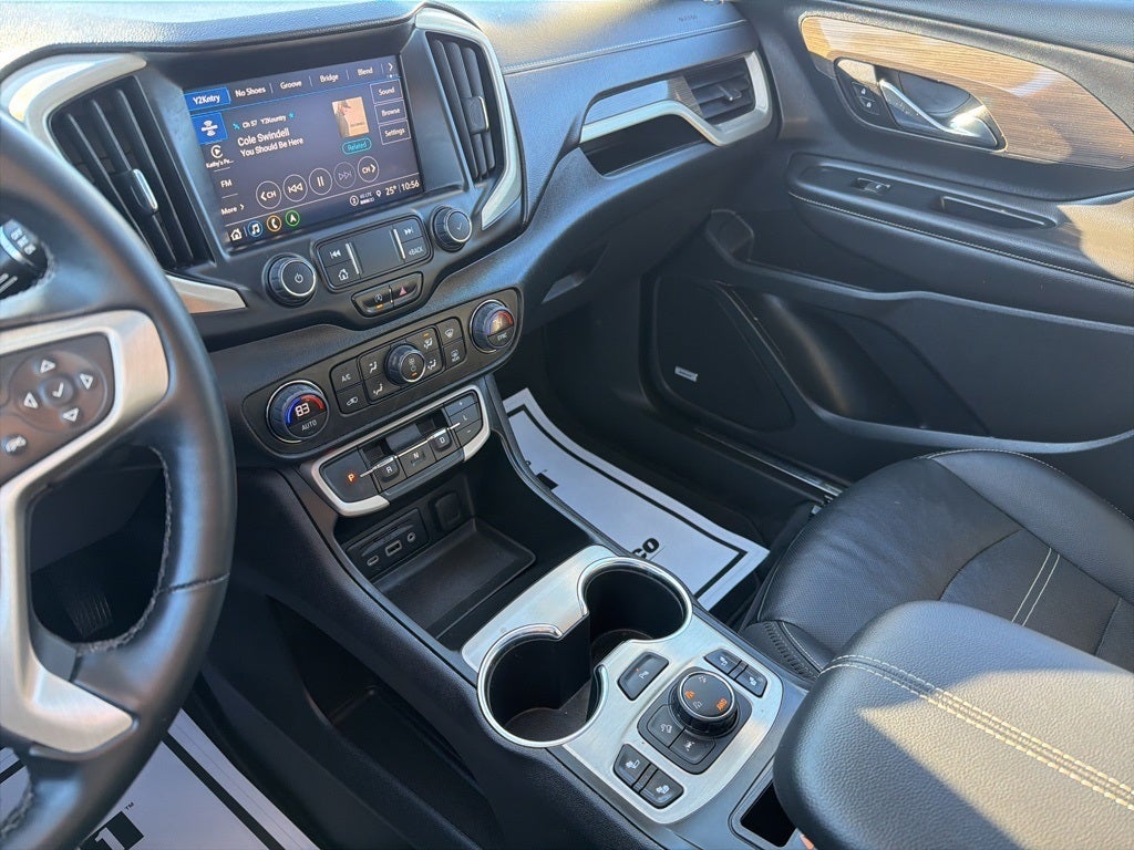 2023 GMC Terrain Denali CARBRAVO!