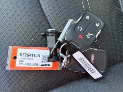 2023 GMC Terrain Denali CARBRAVO!