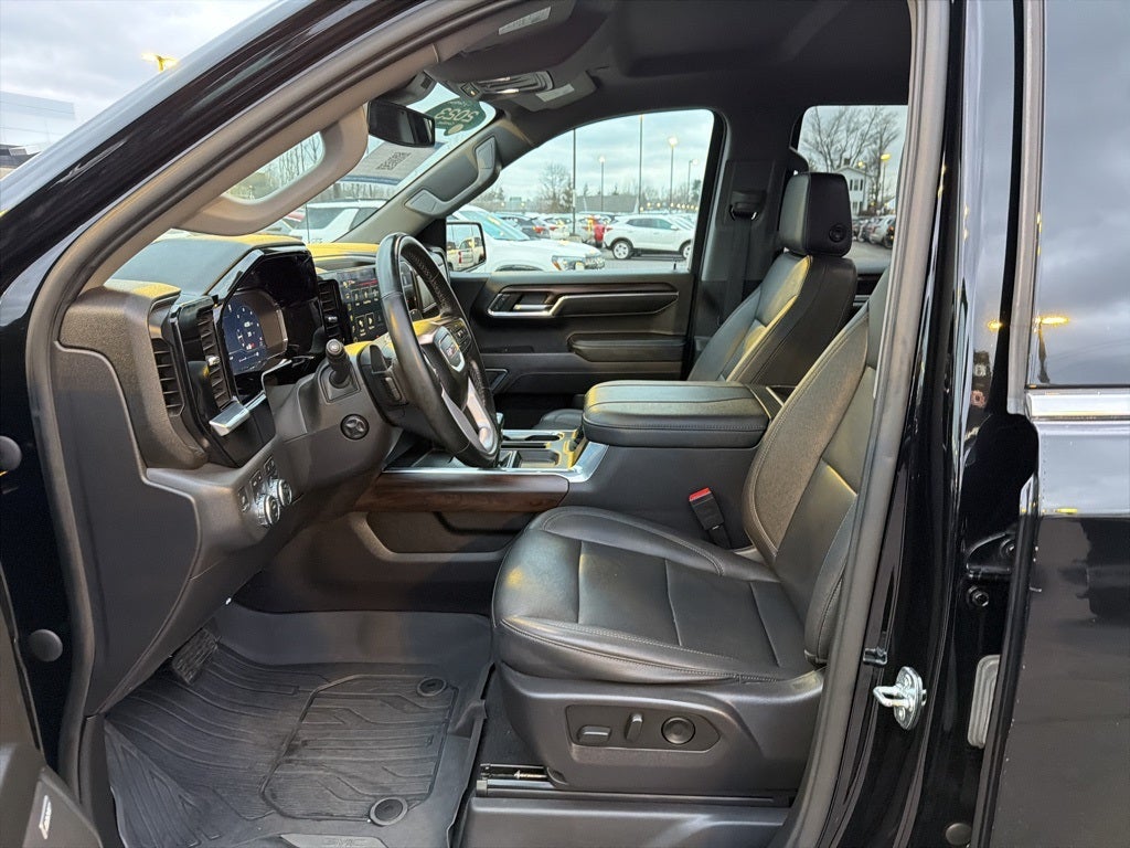 2023 GMC Sierra 1500 SLT CARBRAVO!