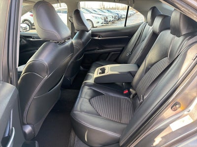 2018 Toyota Camry SE CARBRAVO!