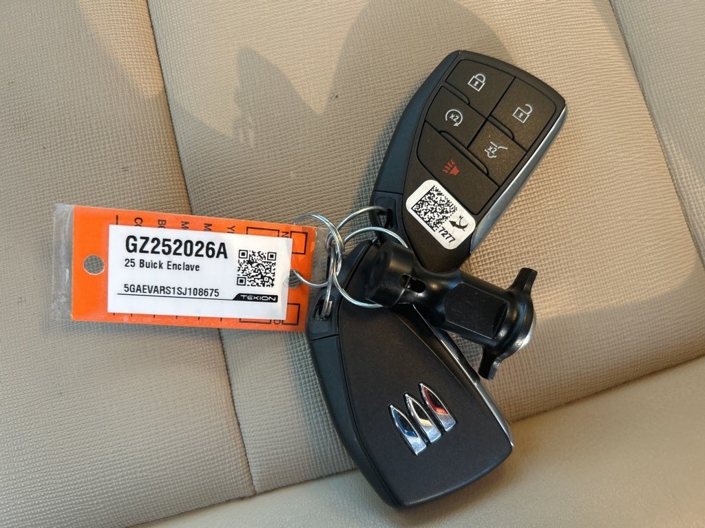 2025 Buick Enclave Preferred CARBRAVO CERTIFIED!