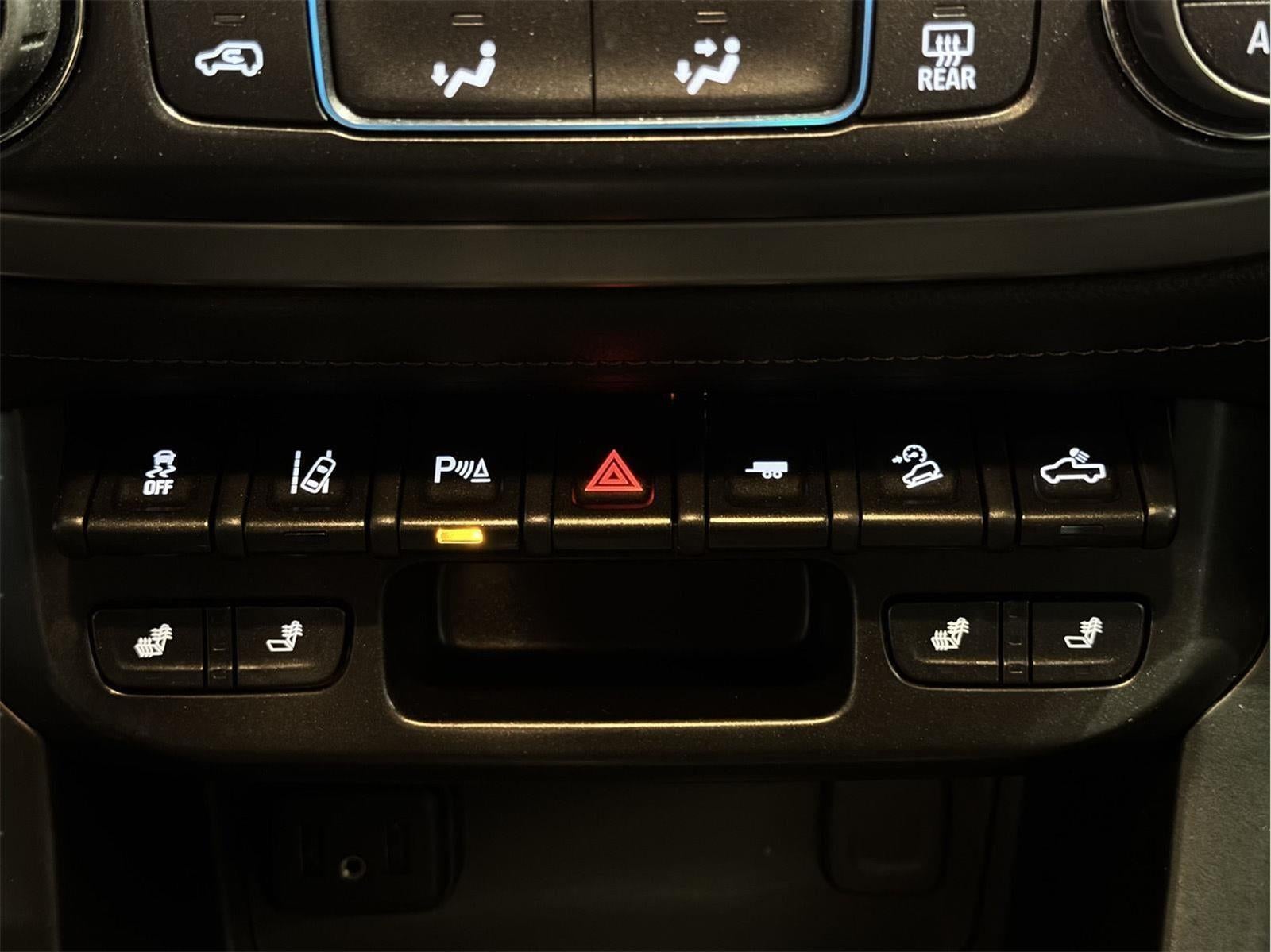 2022 GMC Canyon 4WD AT4 w/Leather