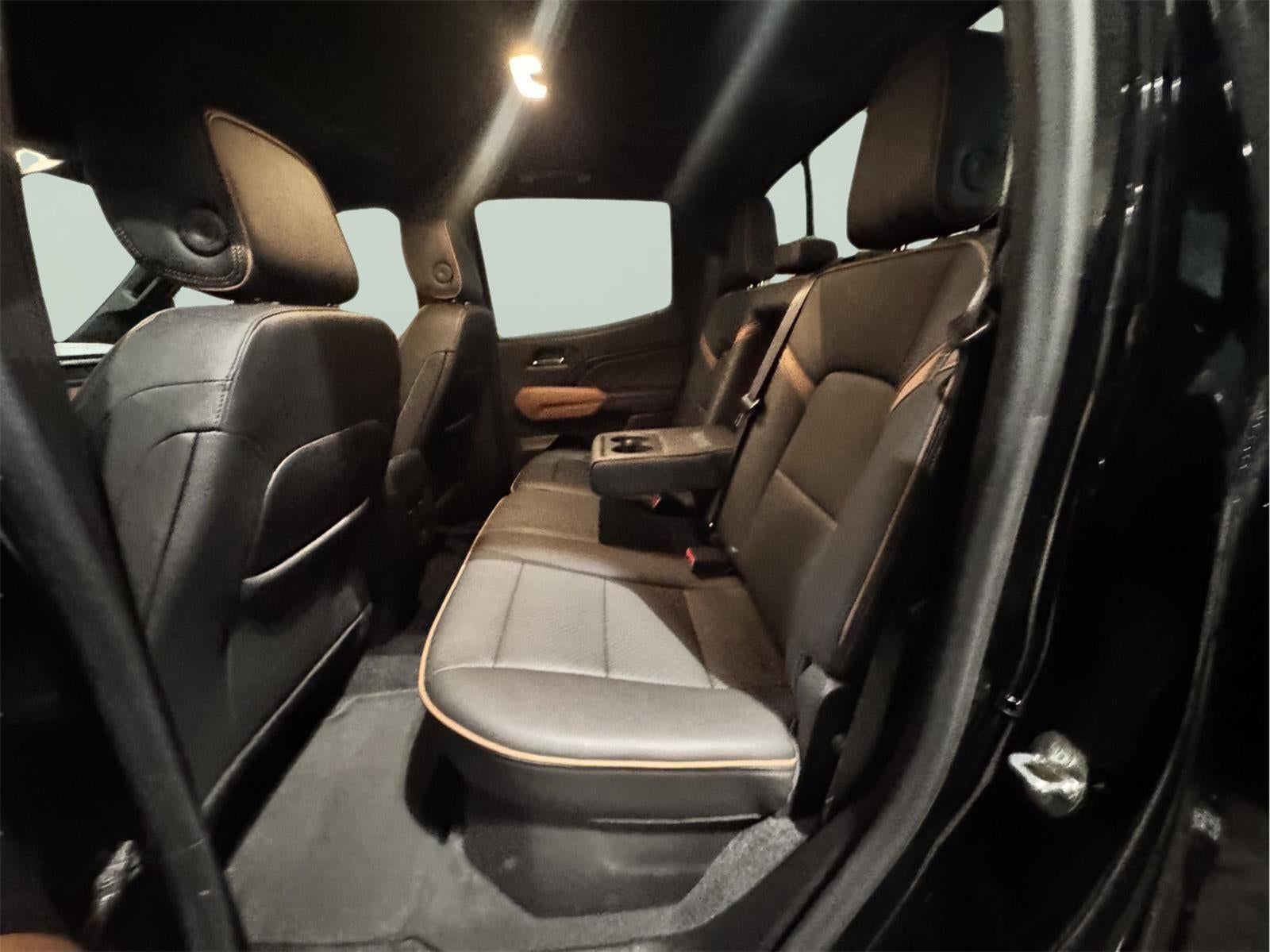 2023 GMC Canyon 4WD AT4