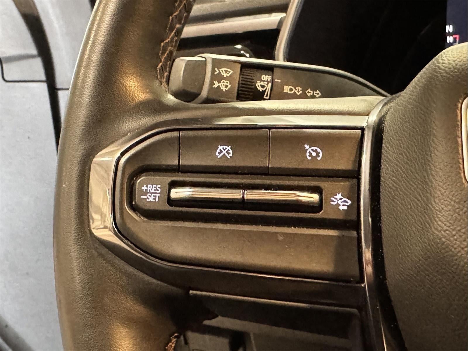 2023 GMC Canyon 4WD AT4