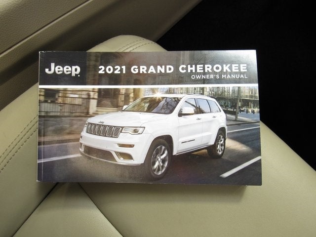 2021 Jeep Grand Cherokee Limited HEATED LEATHER SEATS, SUNROOF & NAV!