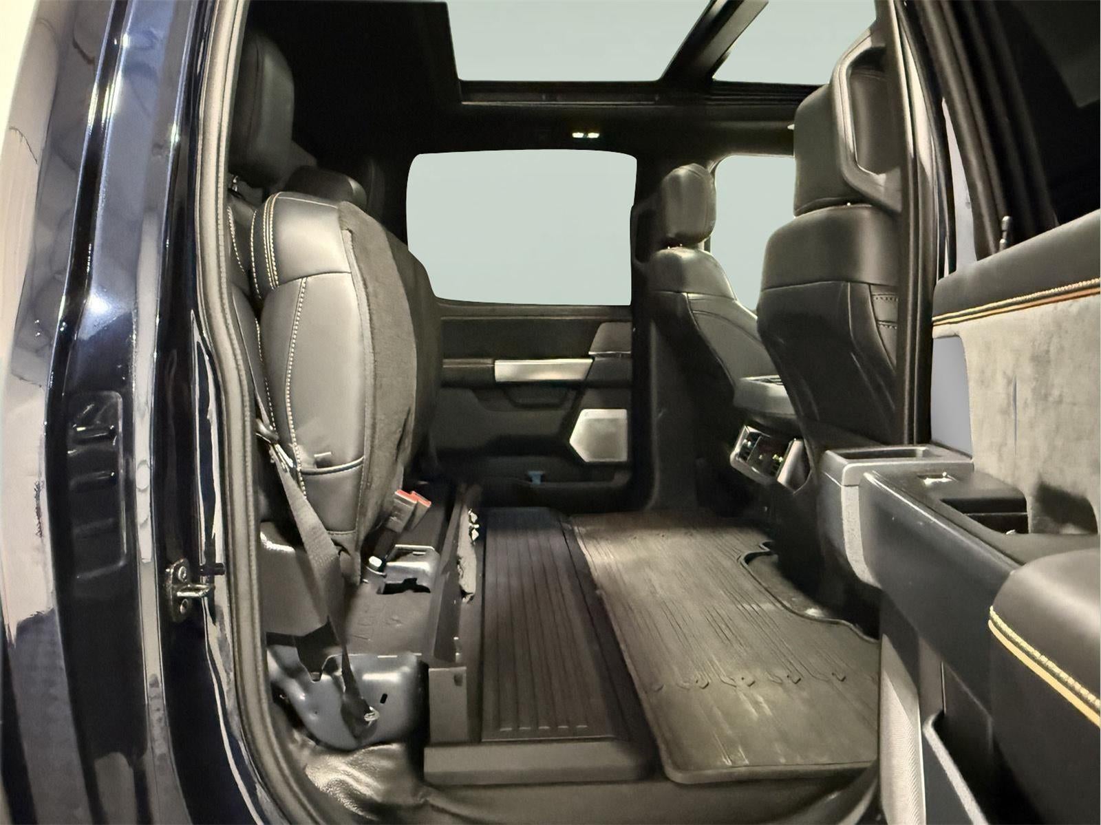 2024 Ford Super Duty F-350 PLATINUM