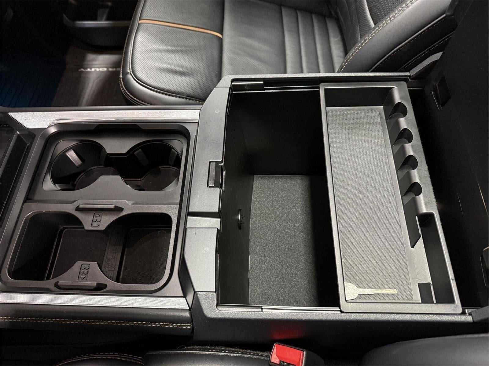 2024 Ford Super Duty F-350 PLATINUM