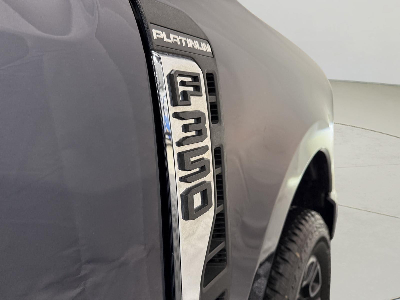 2024 Ford Super Duty F-350 PLATINUM