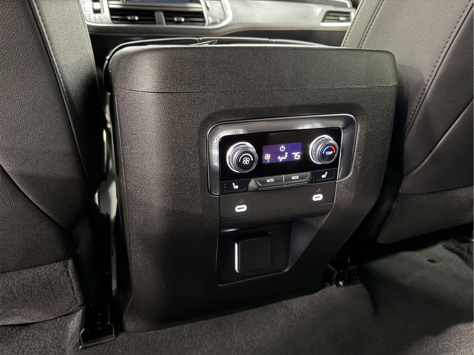 2024 GMC Yukon XL SLT