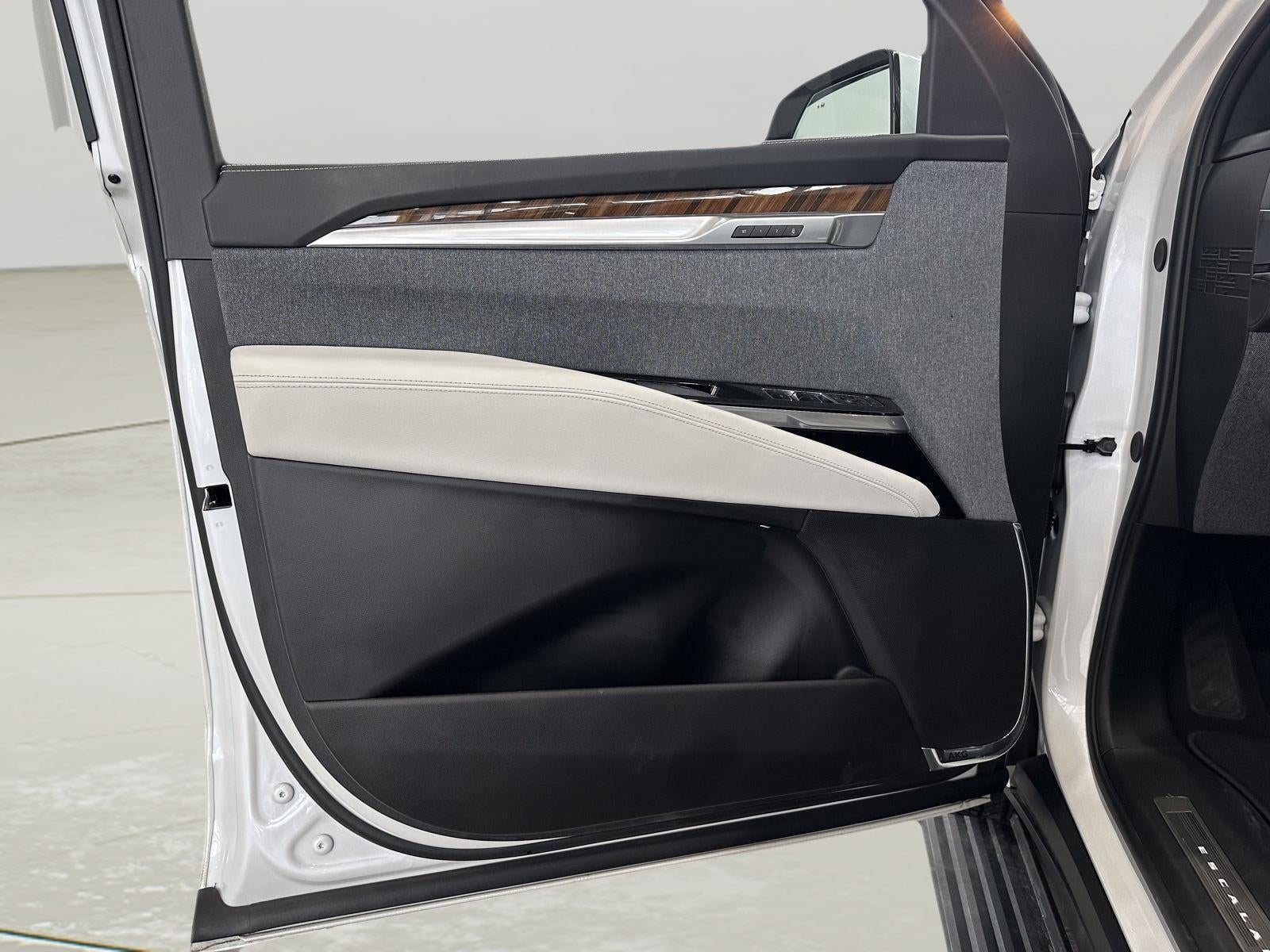 2025 Cadillac Escalade ESV 4WD Sport Platinum