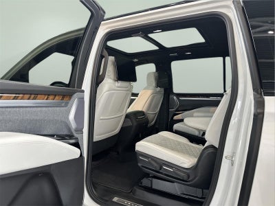 2025 Cadillac Escalade ESV 4WD Sport Platinum