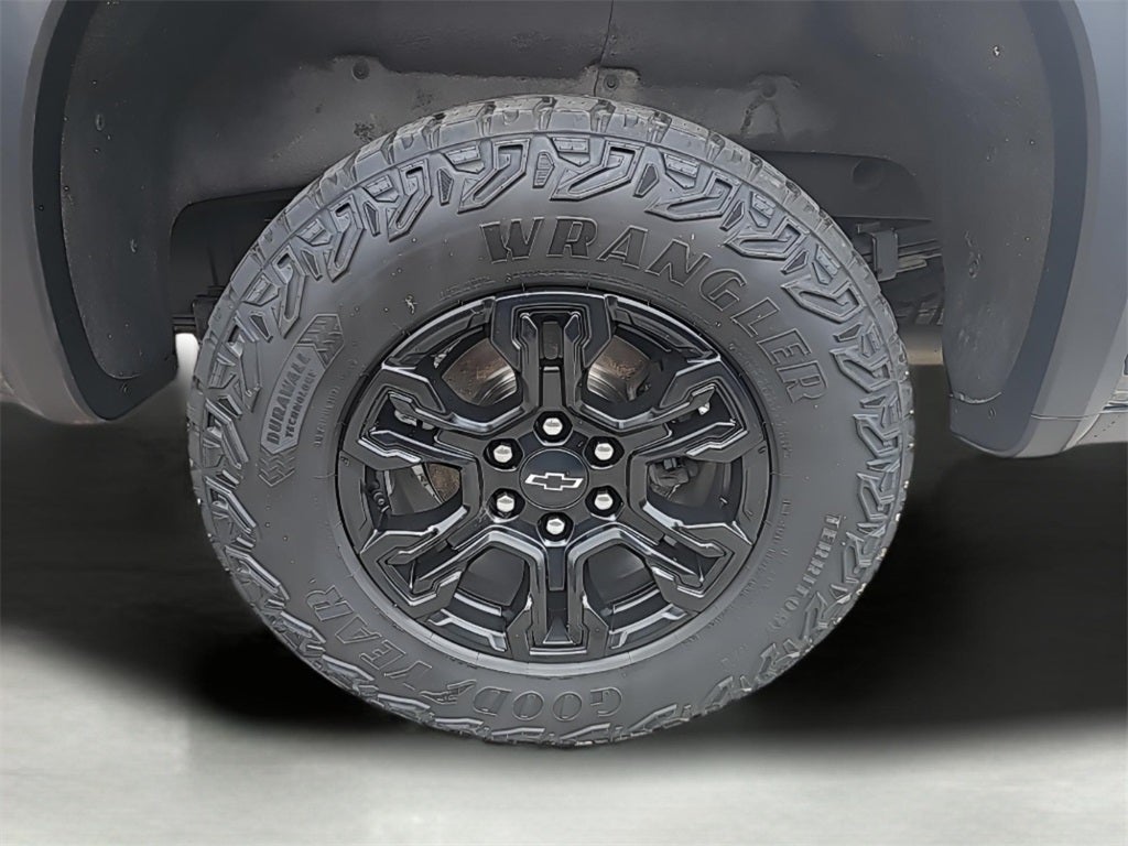 2023 Chevrolet Silverado 1500 ZR2 Fully Loaded, Custom Exhaust, (Carbravo Certified!