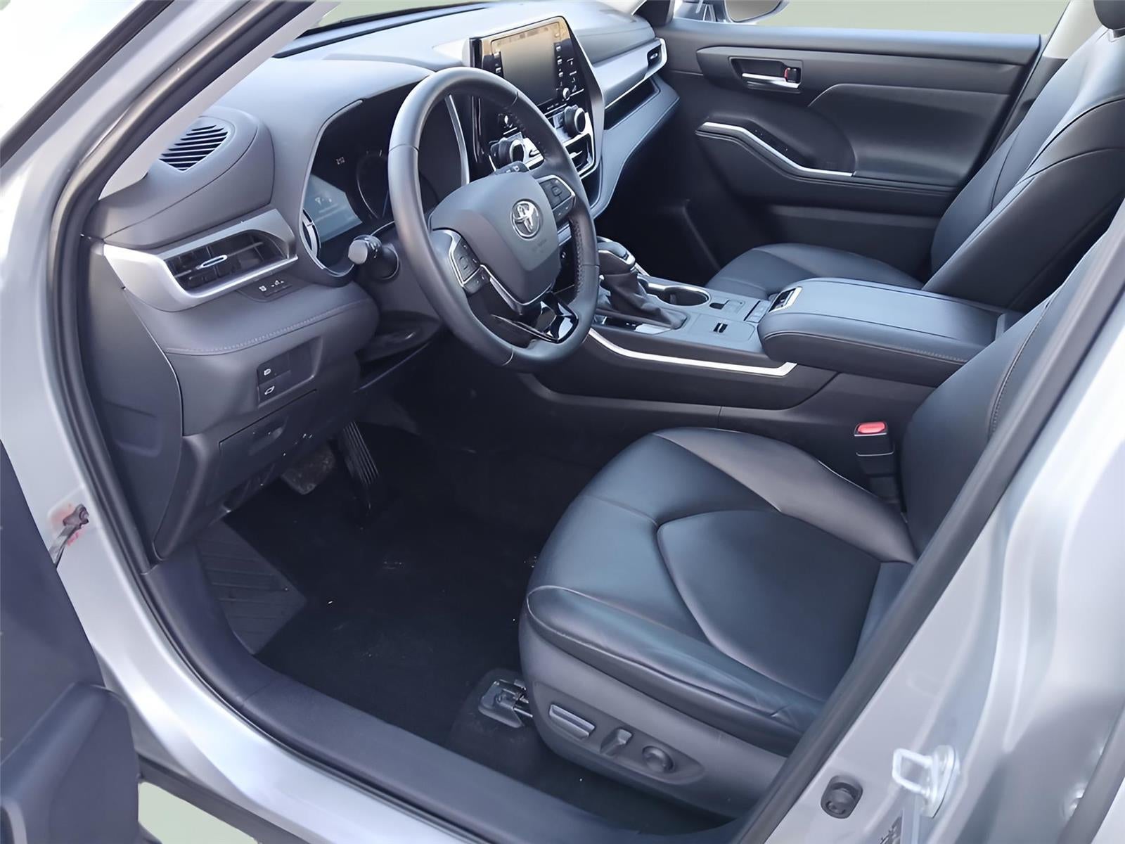 2020 Toyota Highlander Hybrid XLE