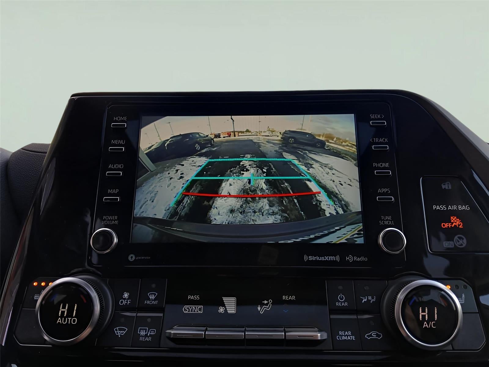 2022 Toyota Highlander Hybrid XLE