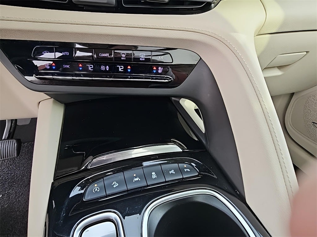 2023 Buick Envision Avenir Fully Loaded, Sunroof (CarBravo Certified!!)