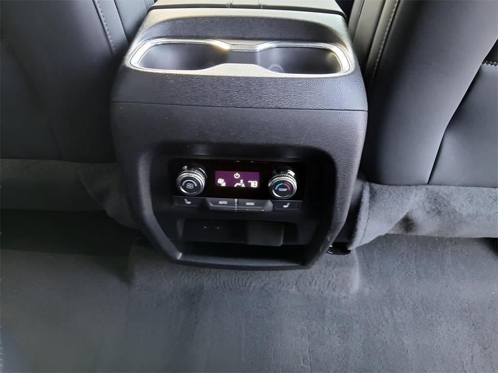 2025 GMC Acadia AWD Denali