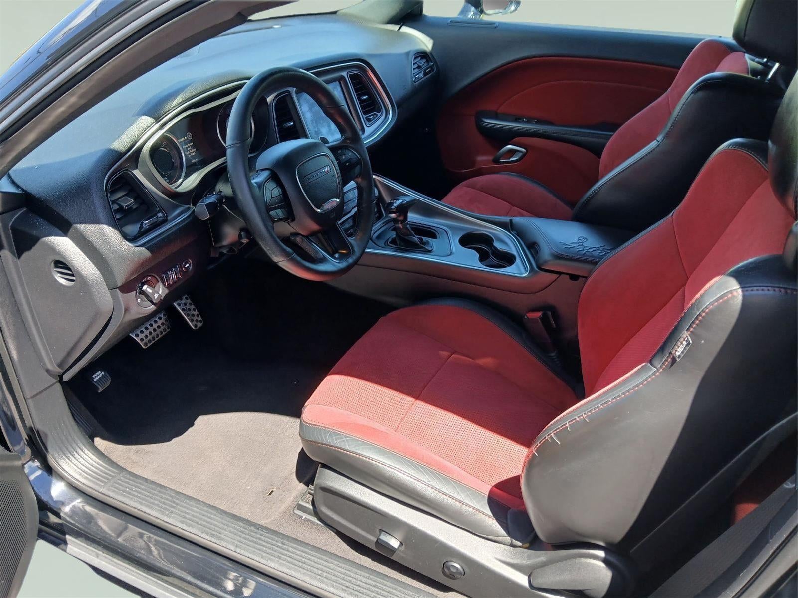 2018 Dodge CHALLENGER COUPE