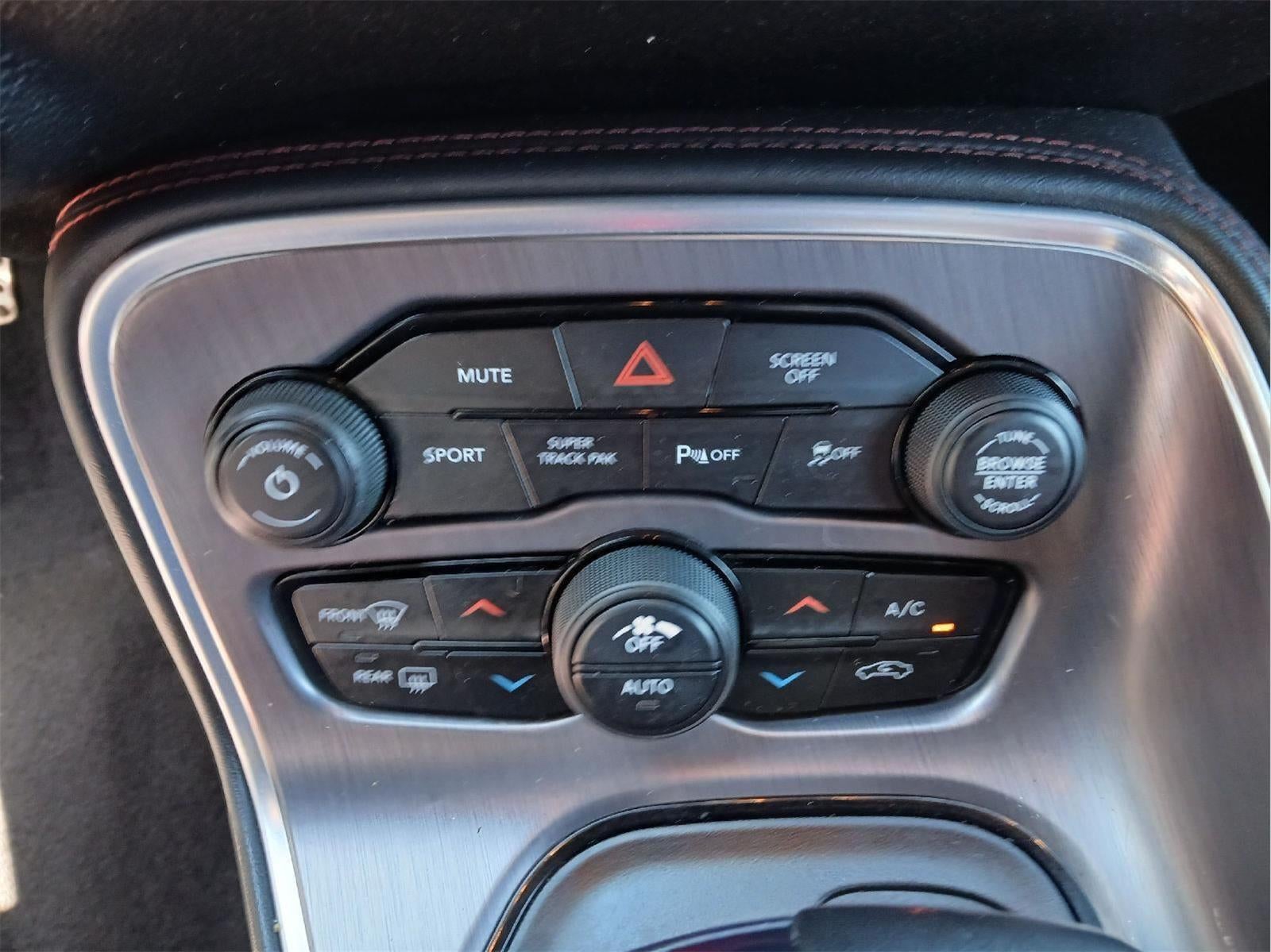 2018 Dodge CHALLENGER COUPE
