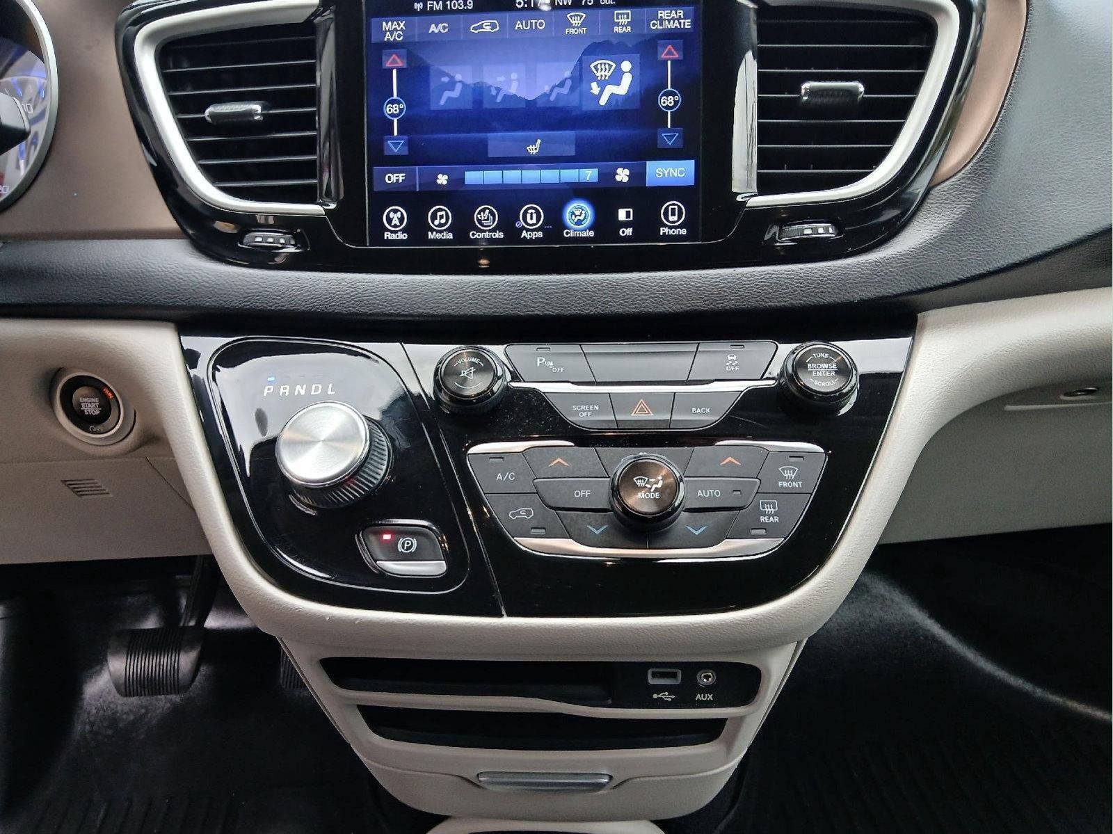 2017 Chrysler Pacifica Touring-L