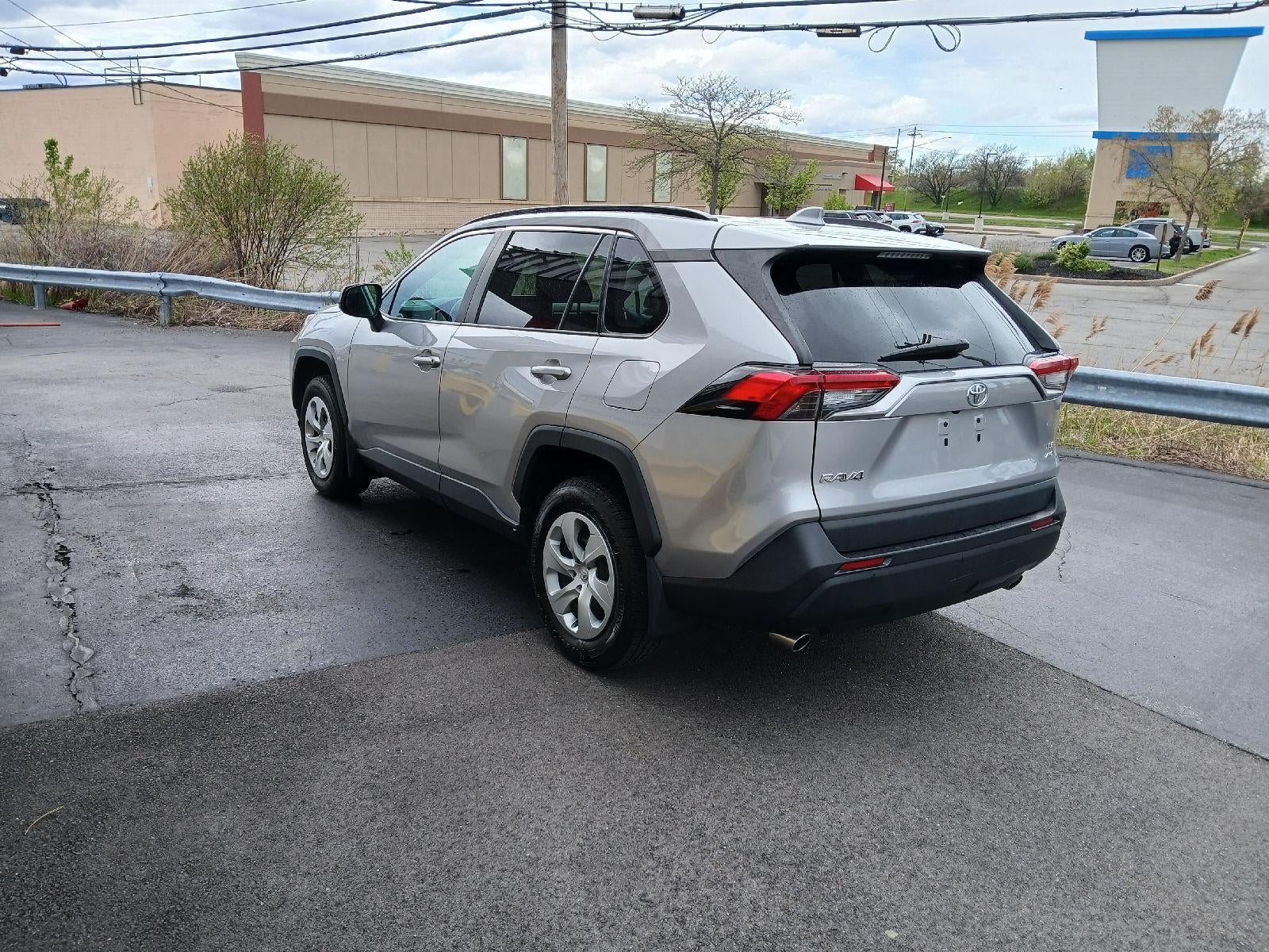 2019 Toyota RAV4 LE