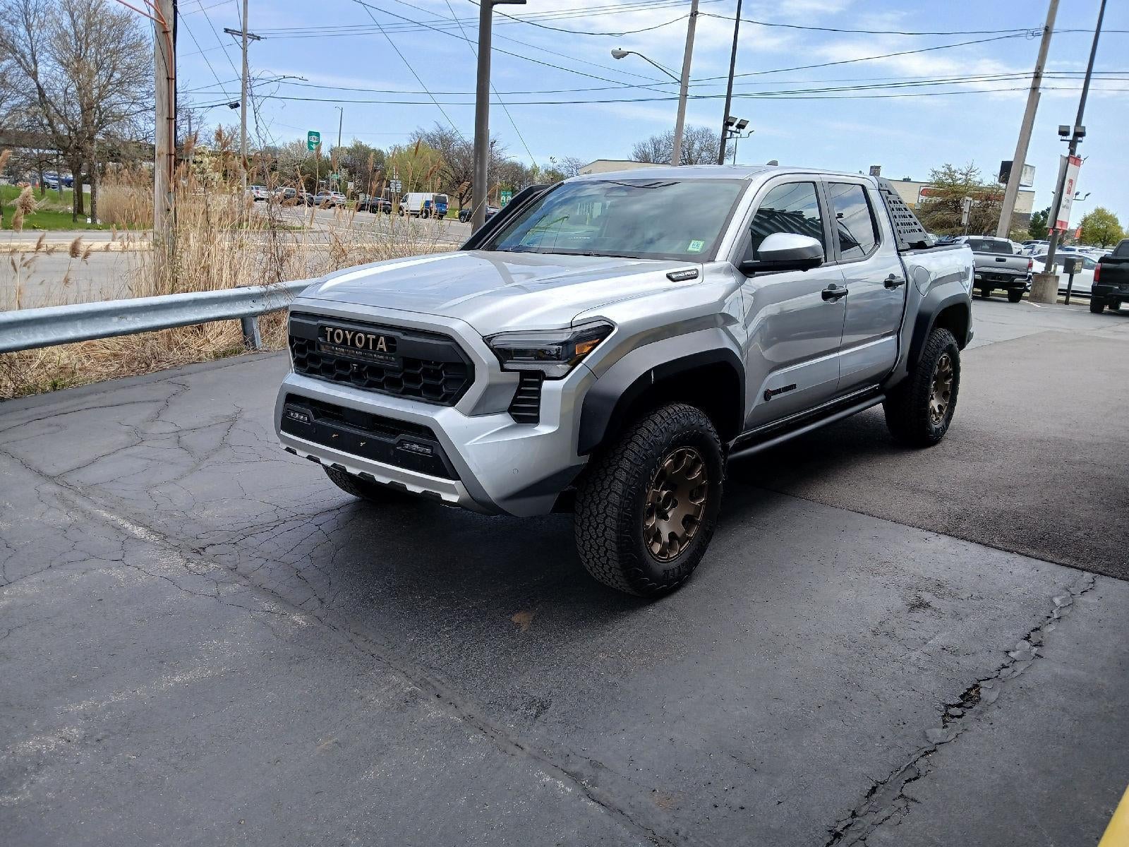 2024 Toyota Tacoma Trailhunter HV