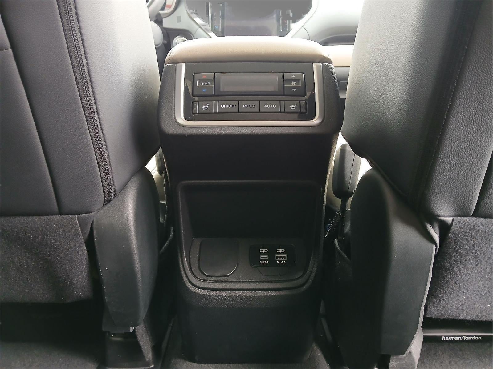 2025 Subaru Ascent LIMITED 8-PASSENGER