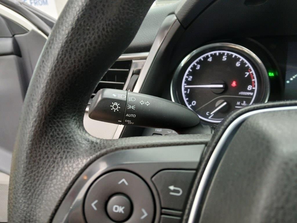 2019 Toyota CAMRY LE