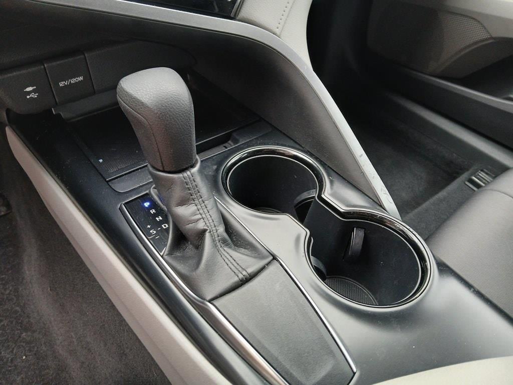 2019 Toyota CAMRY LE