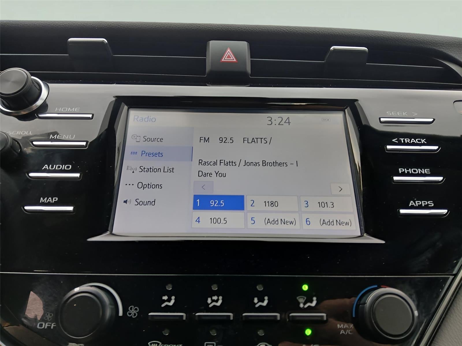 2019 Toyota CAMRY LE