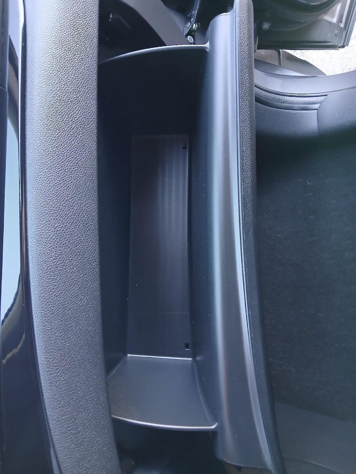 2022 Honda Pilot Touring w/Rear Captain's Chairs