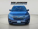 2022 Honda Pilot Touring w/Rear Captain's Chairs