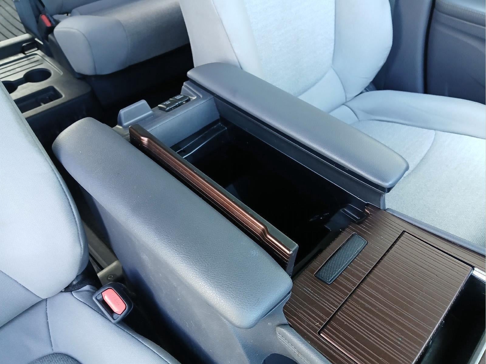 2024 Toyota Sienna LE 8-Passenger