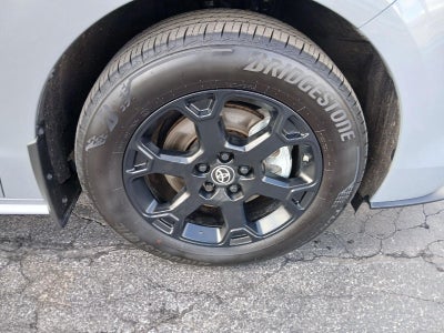 2025 Toyota Sienna Woodland Edition