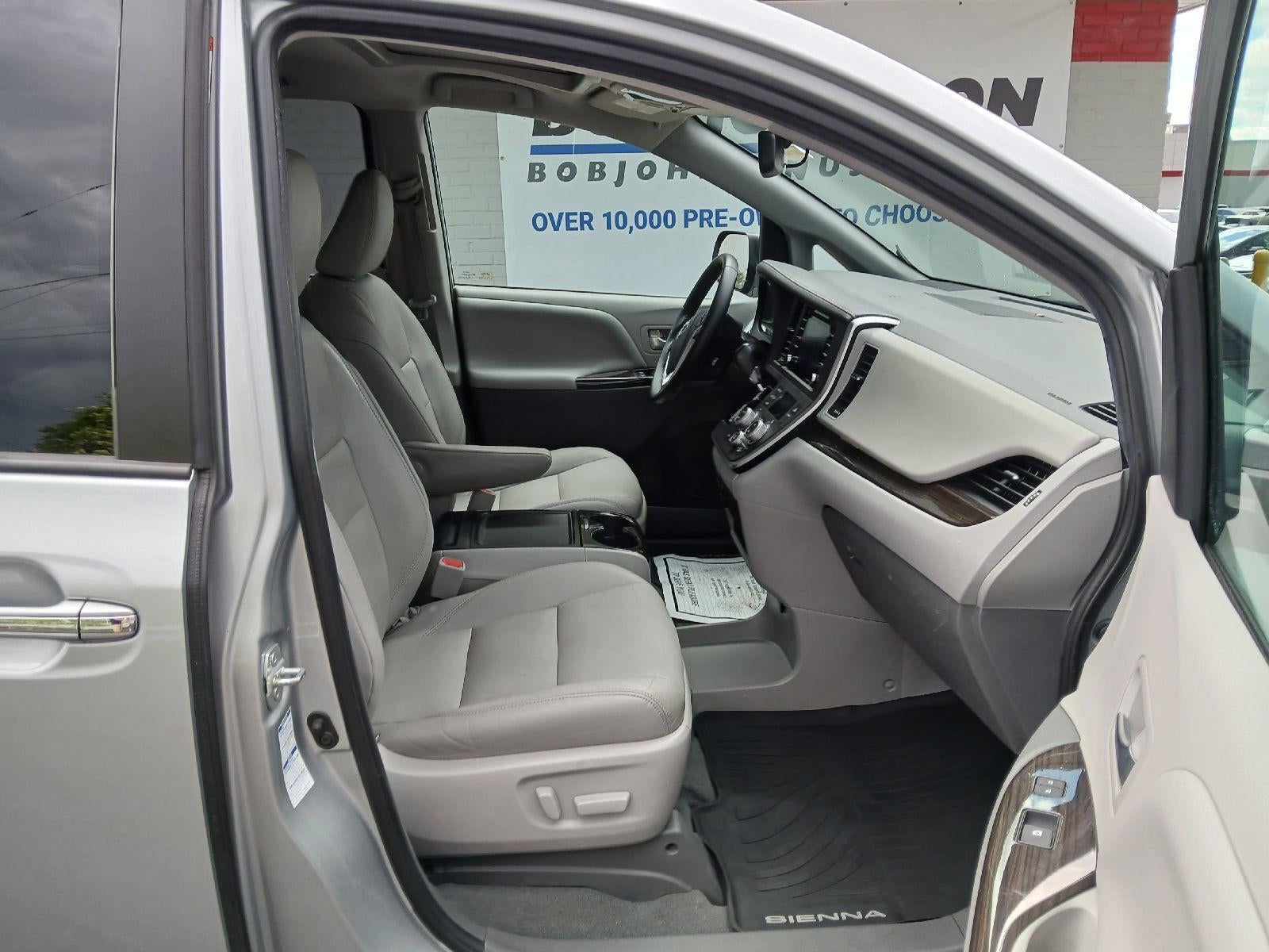 2020 Toyota Sienna XLE 7-Passenger
