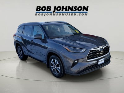 2022 Toyota HIGHLANDER HYBRD XLE