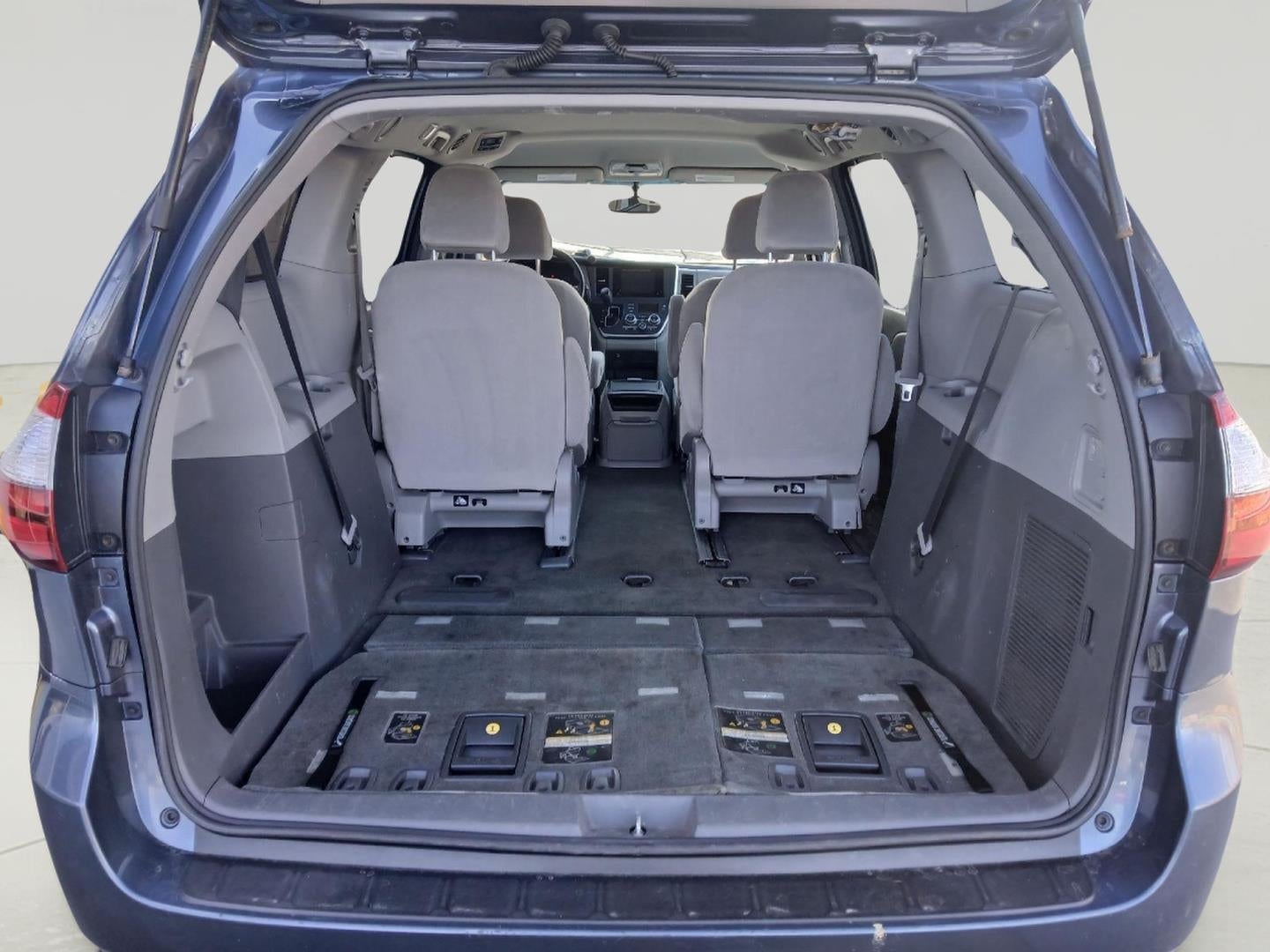 2015 Toyota SIENNA LE 3.5L LE 7-Passenger