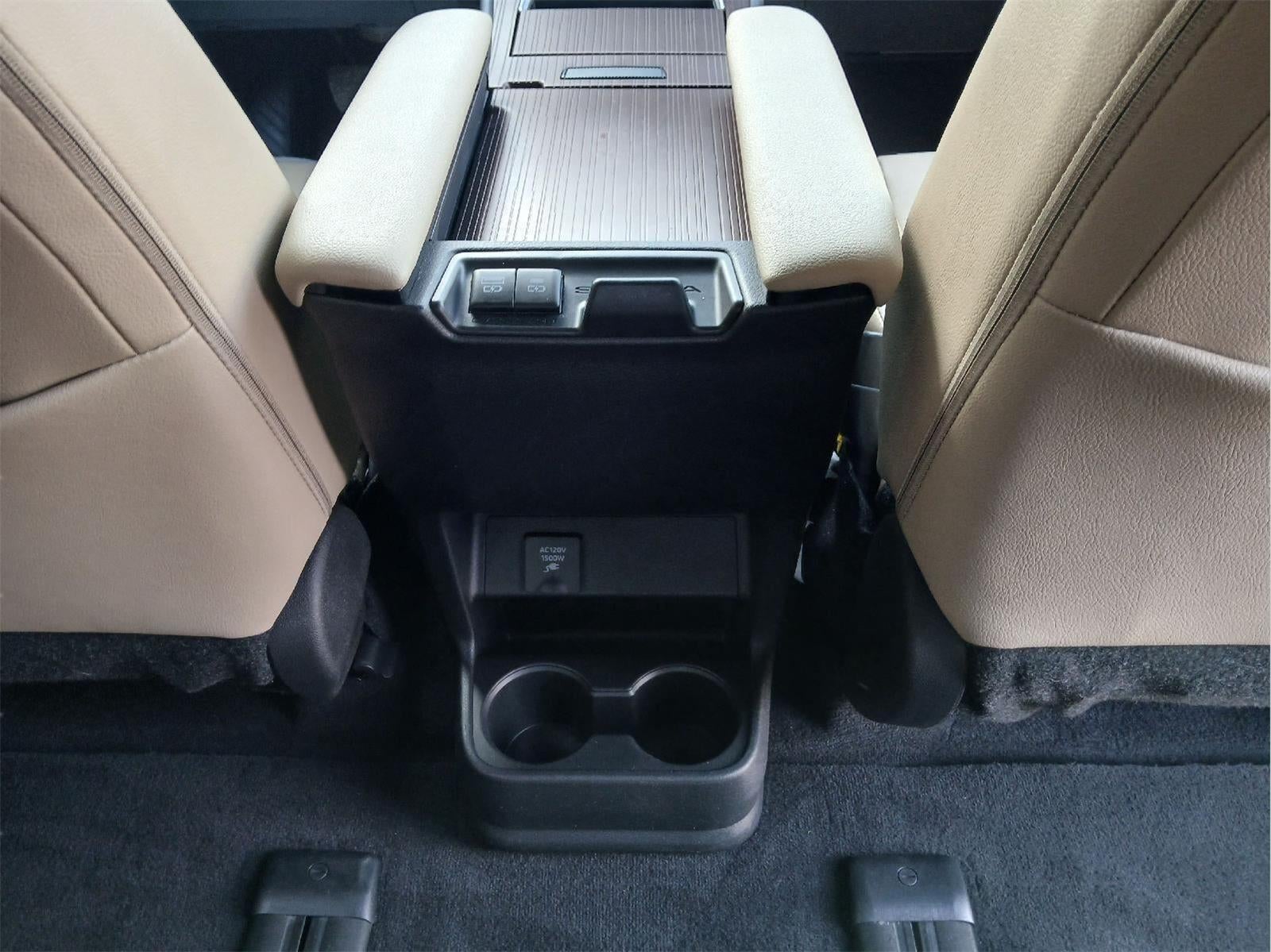 2023 Toyota Sienna XLE 7-Passenger