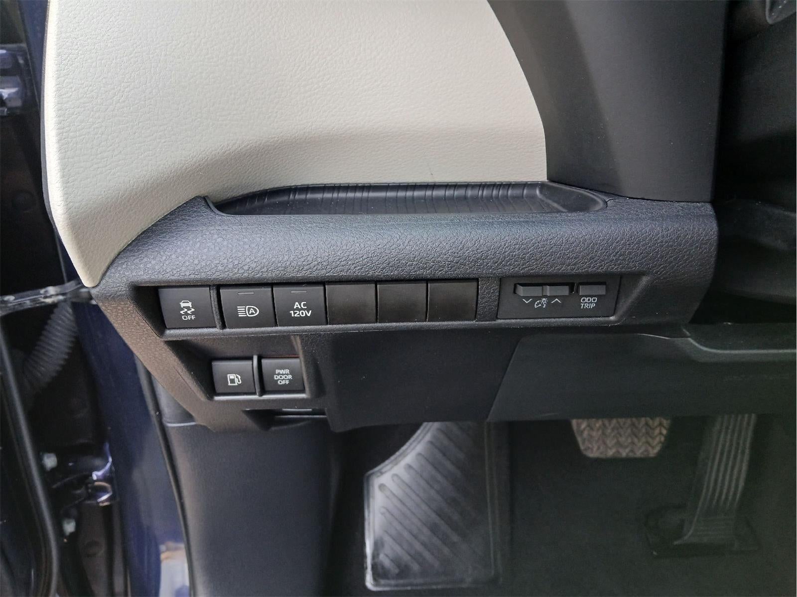 2023 Toyota Sienna XLE 7-Passenger