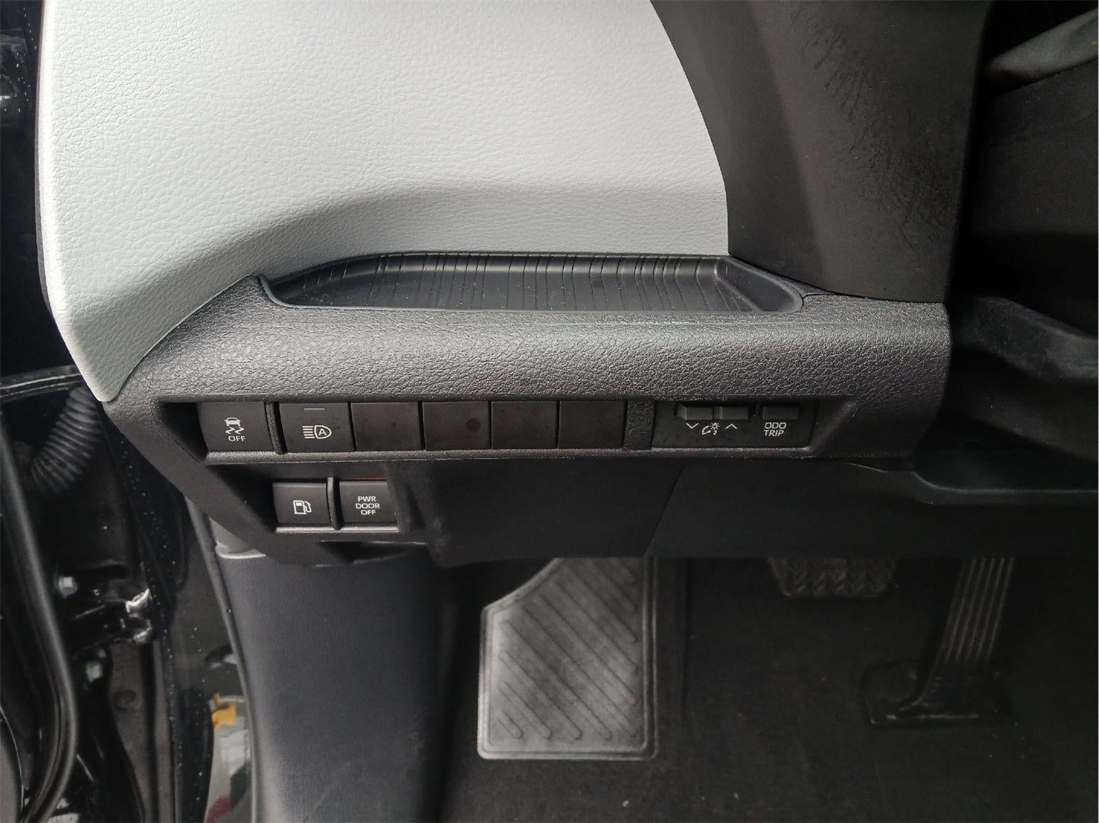 2025 Toyota SIENNA LE AWD LE 8-Passenger