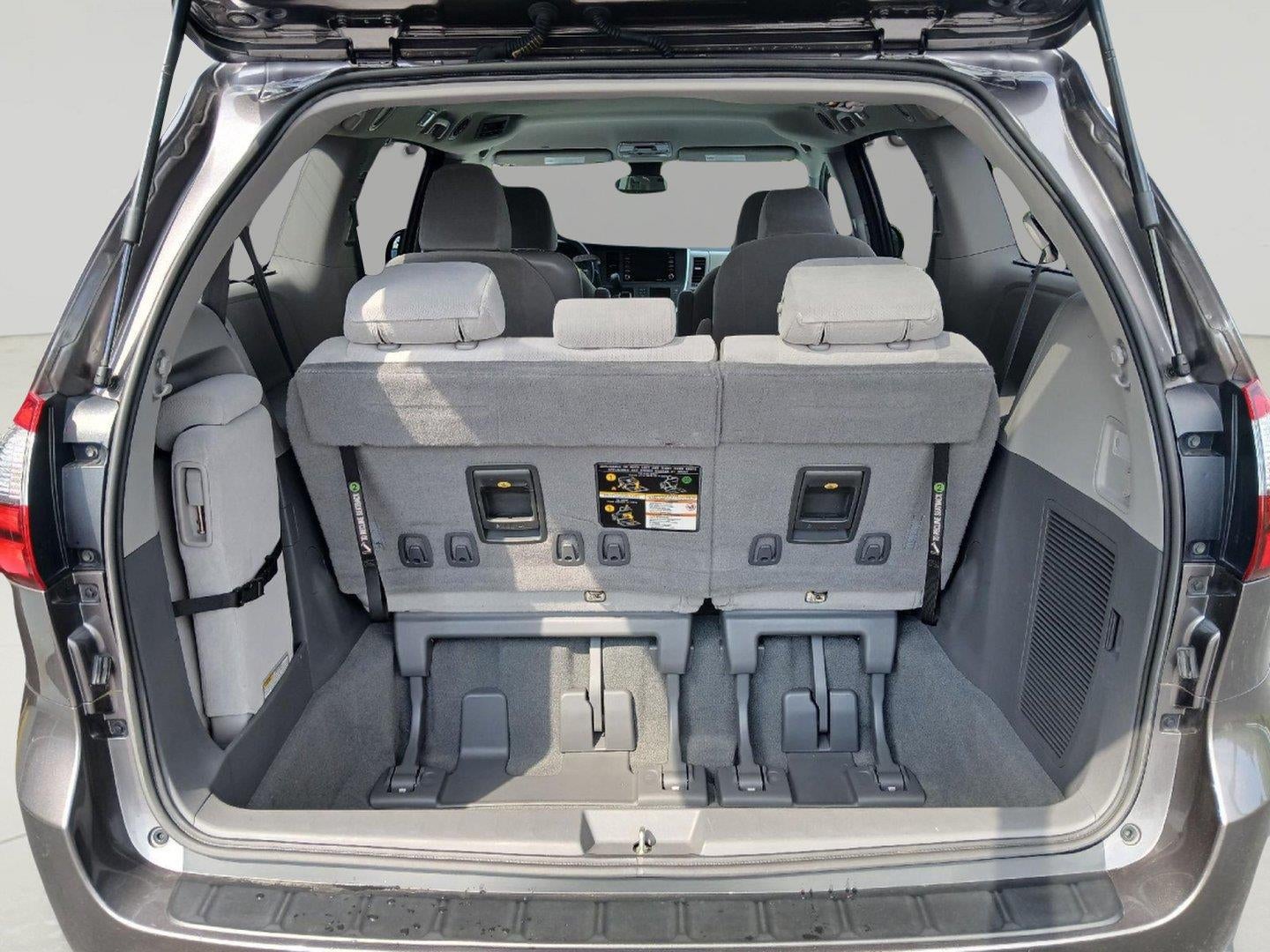 2020 Toyota Sienna LE 8-Passenger